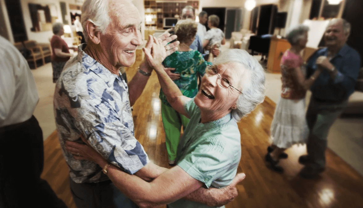 Танцы для пожилых людей